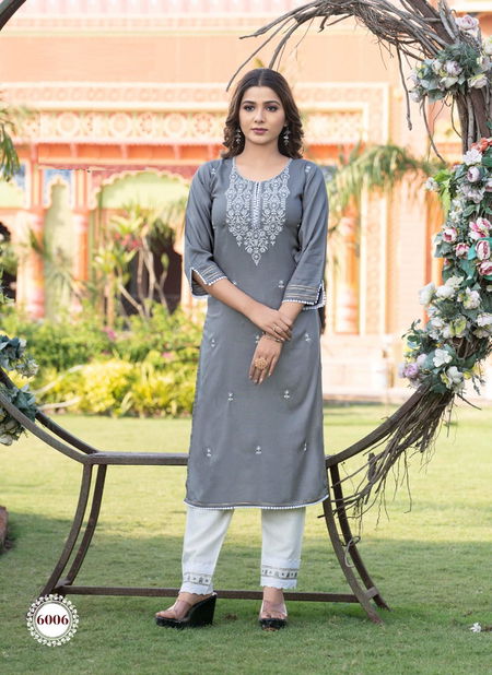 Hinaya Rihanna Fancy Ethnic Wear Wholesale Designer Kurti With Bottom Catalog Catalog